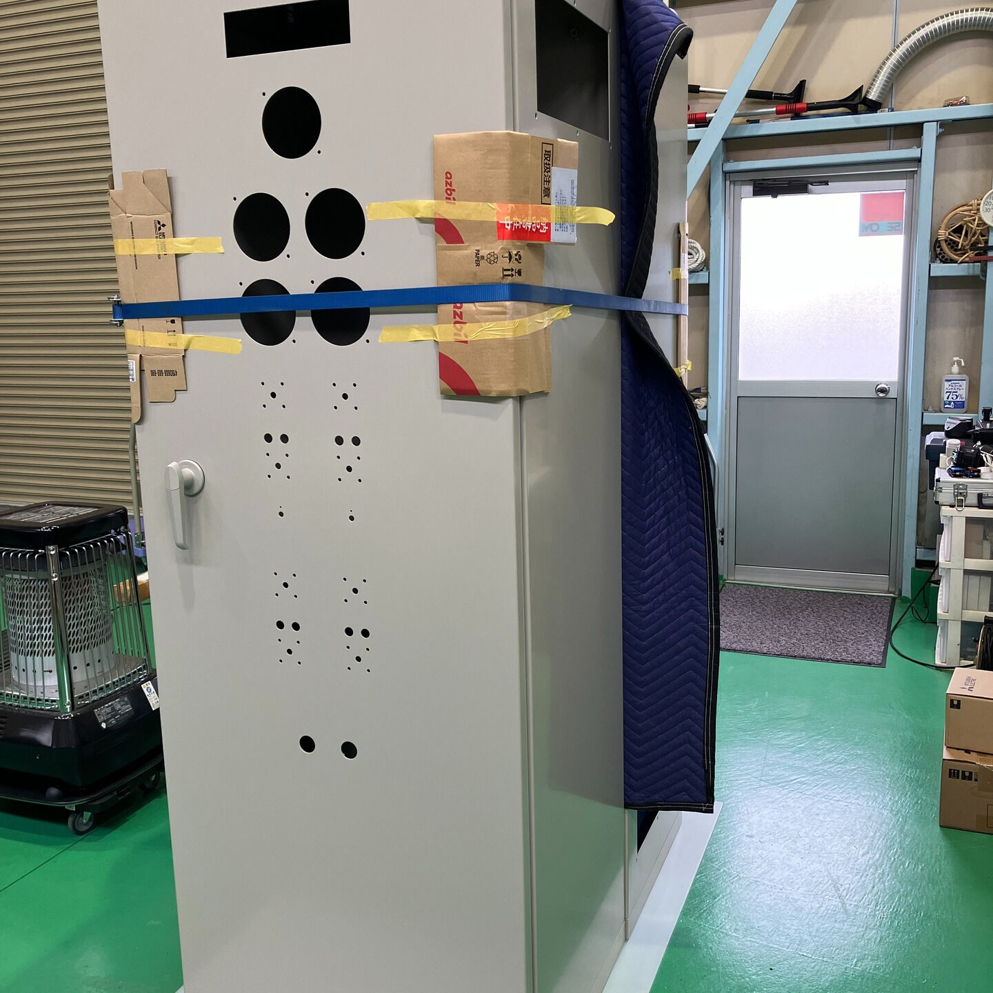 新しい年を迎え、制御盤の製作が順調に進んでいます✨ おかげさ